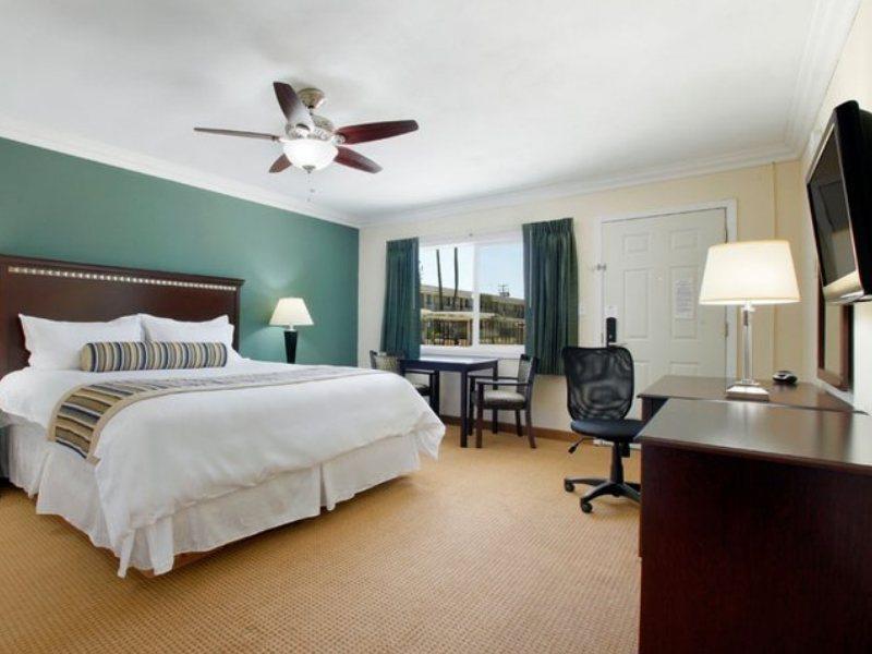 Travelodge By Wyndham Santa Maria Habitación foto